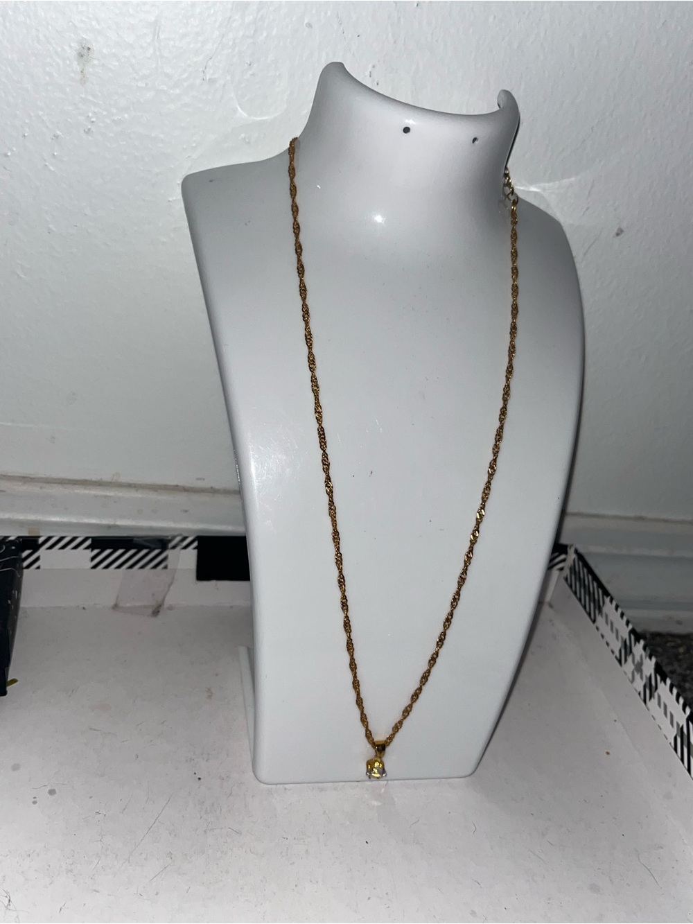 Aethelred Gold Rope Chain Necklace with Solitaire Pendant - Gold - Picture 5 of 10